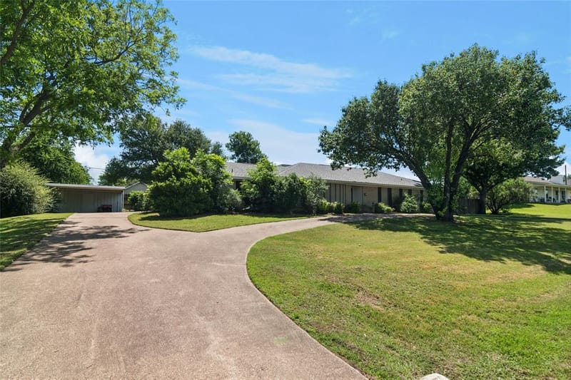 130 Clinton Lane, Midlothian TX 76065 - Photo 3