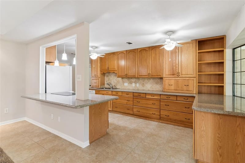 130 Clinton Lane, Midlothian TX 76065 - Photo 10