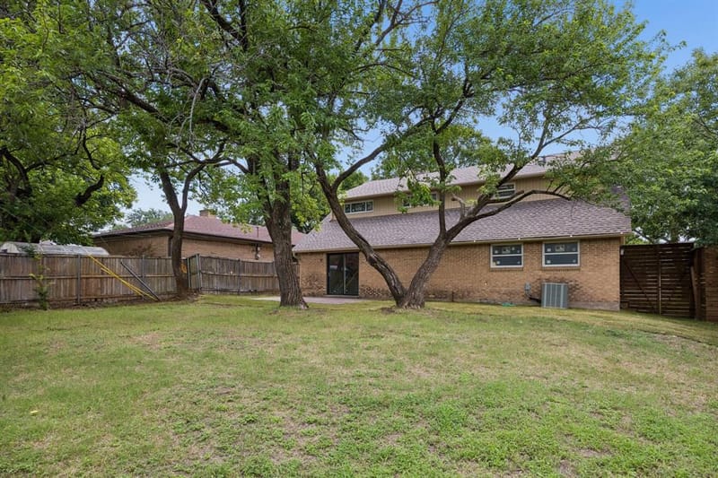 10517 Wyatt Street, Dallas TX 75218 - Photo 26
