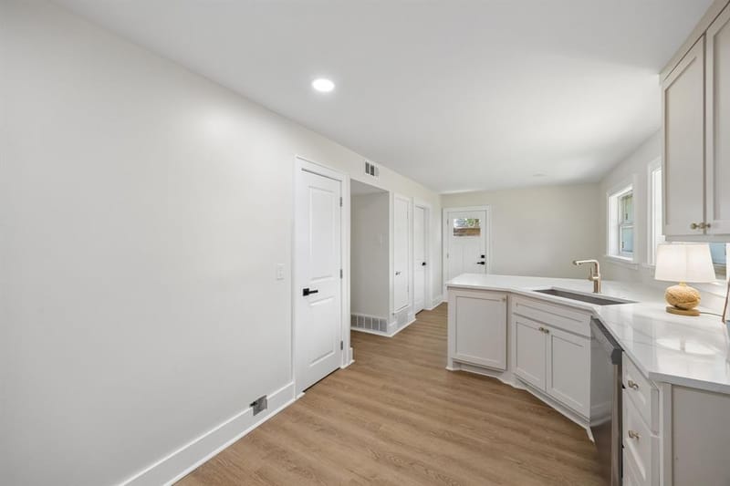 10517 Wyatt Street, Dallas TX 75218 - Photo 14