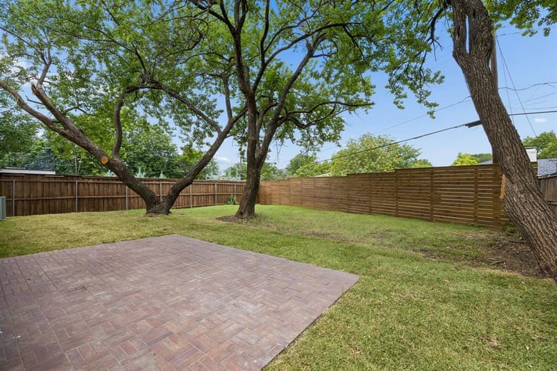 10517 Wyatt Street, Dallas TX 75218 - Photo 25
