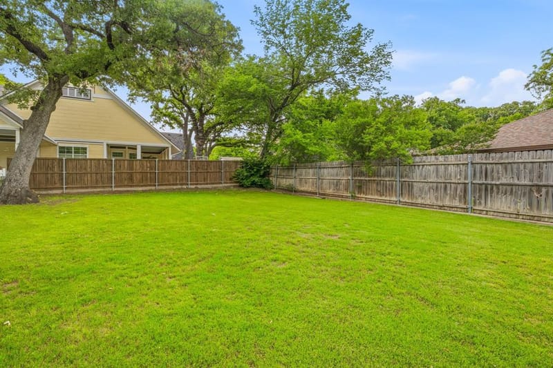 910 S Waco Street, Weatherford TX 76086 - Photo 23