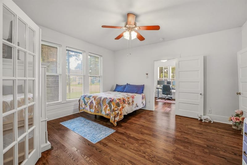 910 S Waco Street, Weatherford TX 76086 - Photo 10