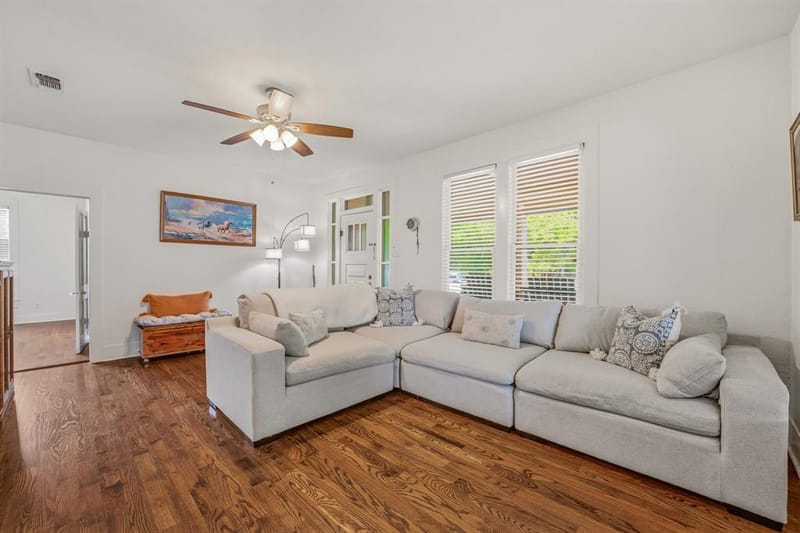 910 S Waco Street, Weatherford TX 76086 - Photo 8