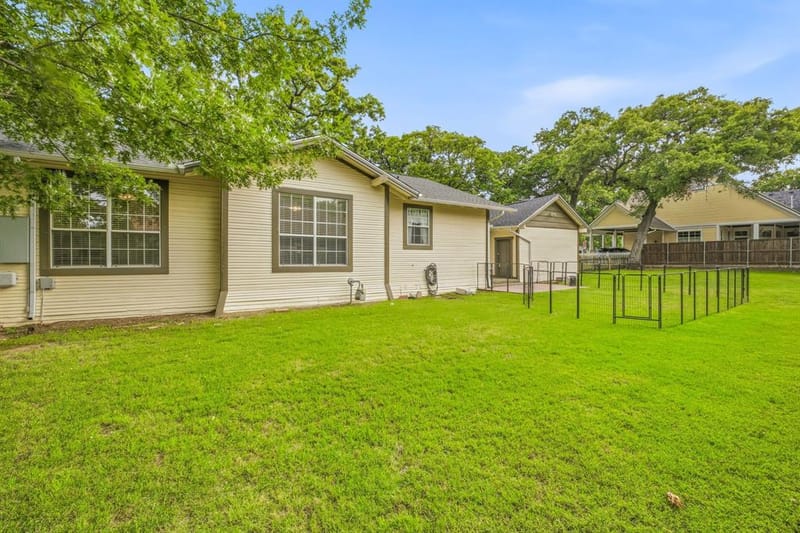 910 S Waco Street, Weatherford TX 76086 - Photo 25