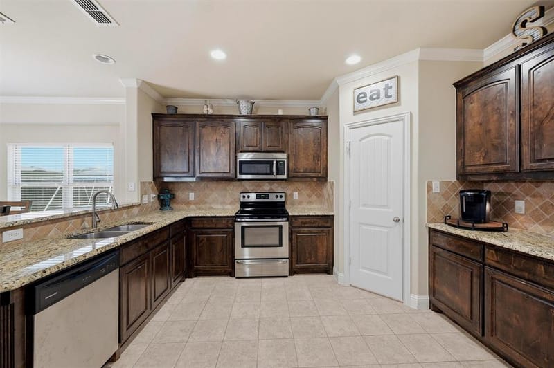 714 Mary Lee Lane, Collinsville TX 76233 - Photo 16
