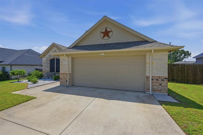 714 Mary Lee Lane, Collinsville TX 76233 - Photo 3