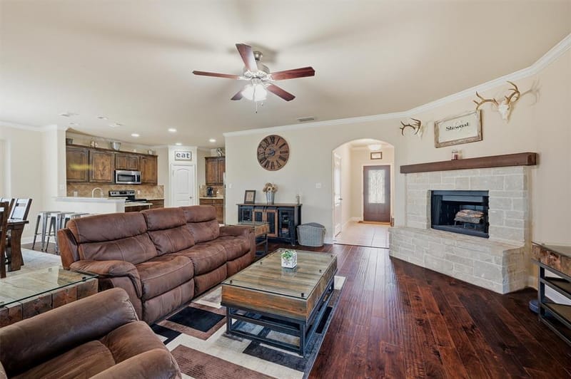 714 Mary Lee Lane, Collinsville TX 76233 - Photo 9