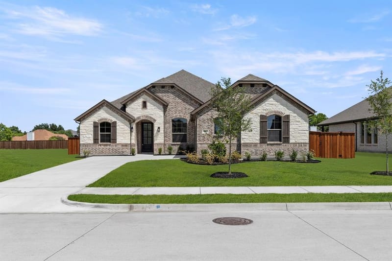 417 Heritage Hill Drive, Forney TX 75126