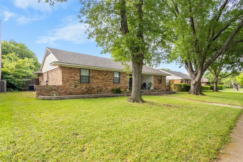214 S Alexander Avenue, Duncanville TX 75116 - Photo 3