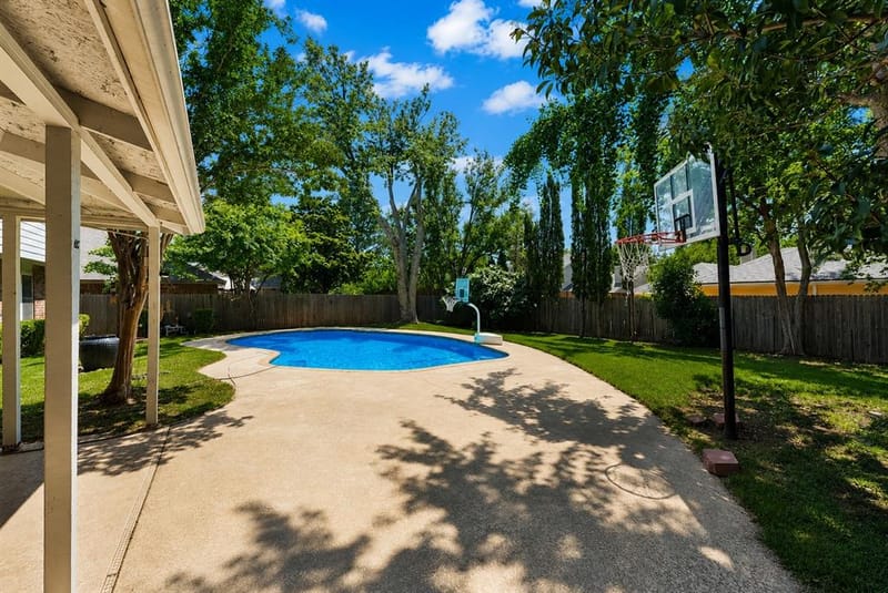 4138 Mapleridge Drive, Grapevine TX 76051 - Photo 6