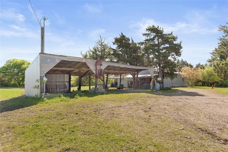 821 Ewing Road, Ferris TX 75125 - Photo 27