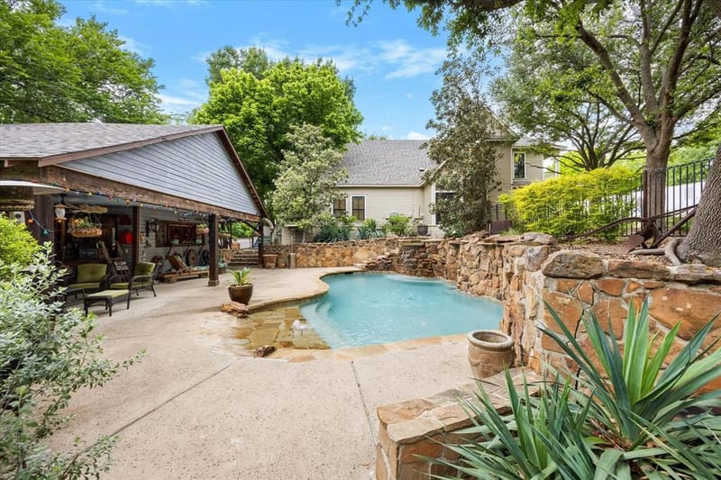 1025 W Main Street, Waxahachie TX 75165 - Photo 7