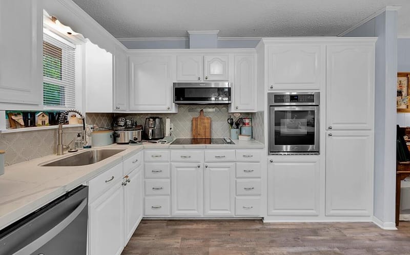 902 S Avenue L, Clifton TX 76634 - Photo 9