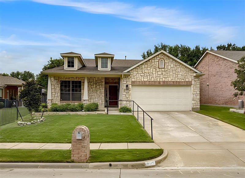 6820 Algarve Drive, Denton TX 76210