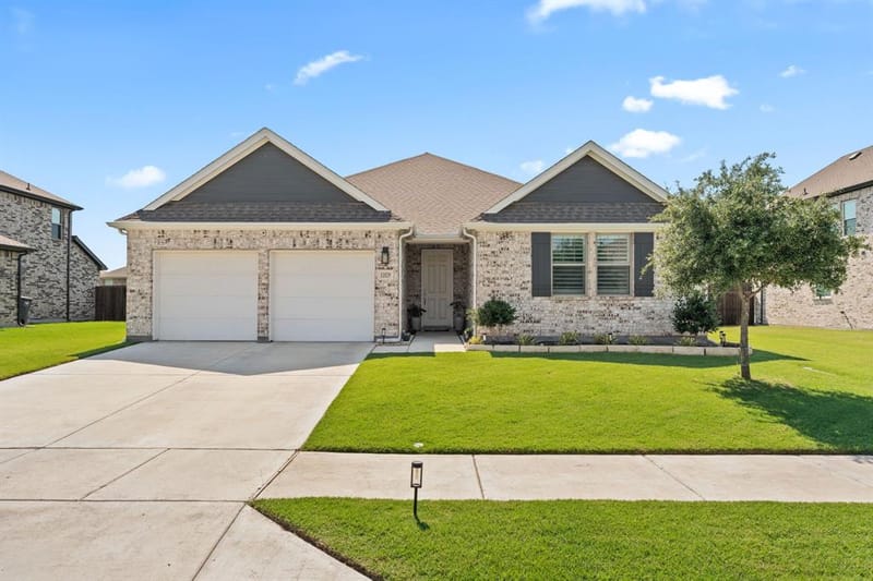 13529 Fergus Drive, Fort Worth TX 76052