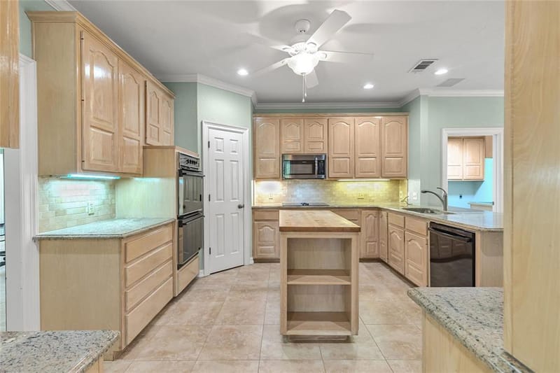 6400 Creekside Drive, Greenville TX 75402 - Photo 12
