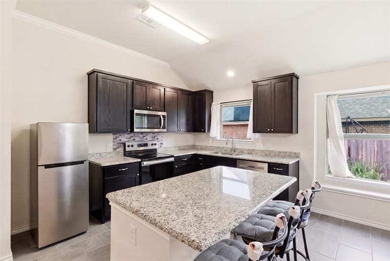 1924 CARRINGTON, Glenn Heights TX 75154 - Photo 4