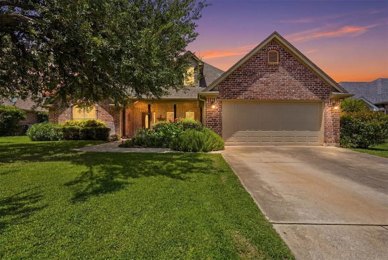107 Clyde Drive, Aledo TX 76008 - Photo 2