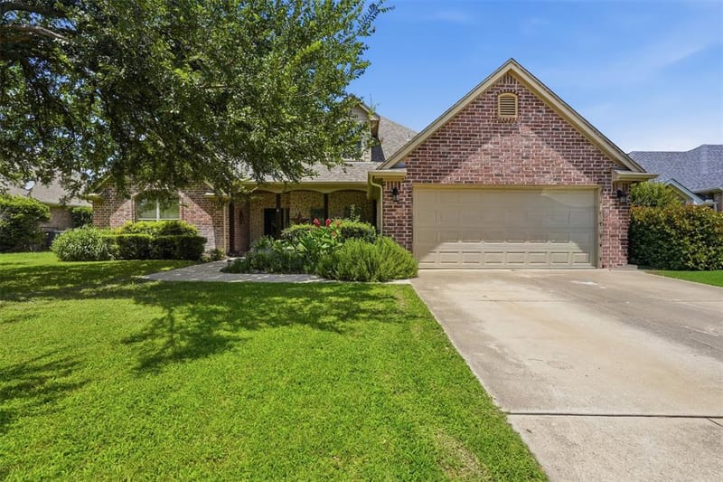 107 Clyde Drive, Aledo TX 76008 - Photo 4