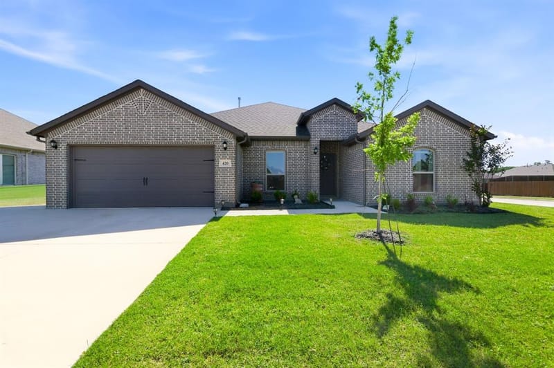 420 Basalt Drive, Azle TX 76020