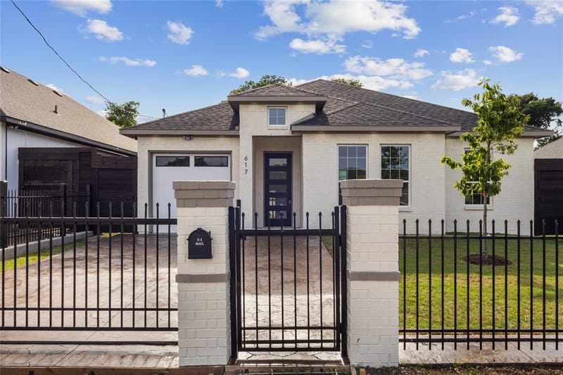 617 N DWIGHT Avenue, Dallas TX 75211 - Photo 2