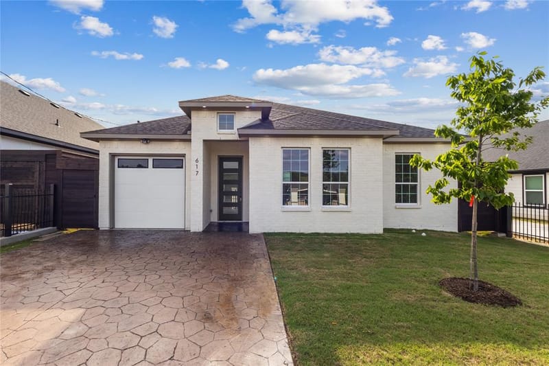 617 N DWIGHT Avenue, Dallas TX 75211
