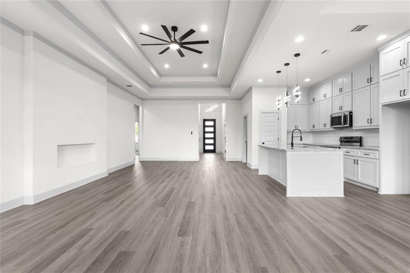 617 N DWIGHT Avenue, Dallas TX 75211 - Photo 14
