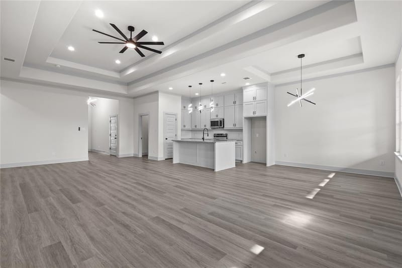 617 N DWIGHT Avenue, Dallas TX 75211 - Photo 15