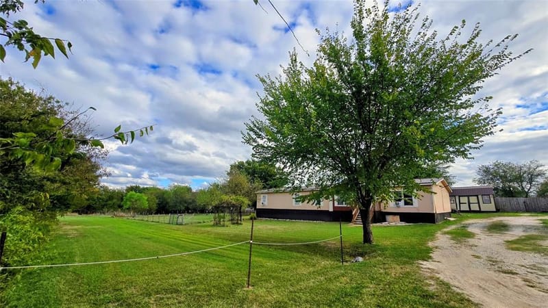 119 Enchanted Lakes Drive, Azle TX 76020 - Photo 6
