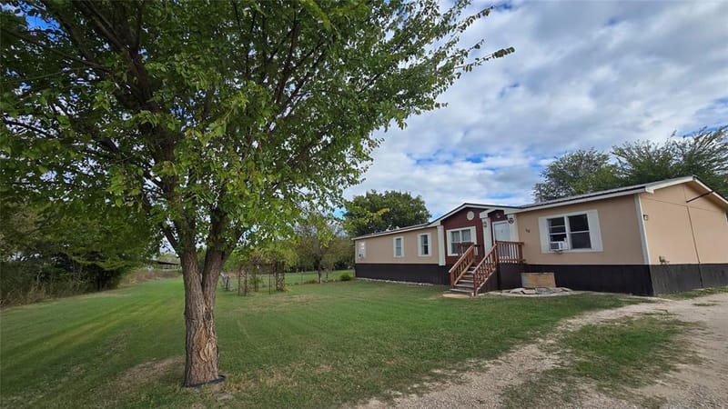 119 Enchanted Lakes Drive, Azle TX 76020