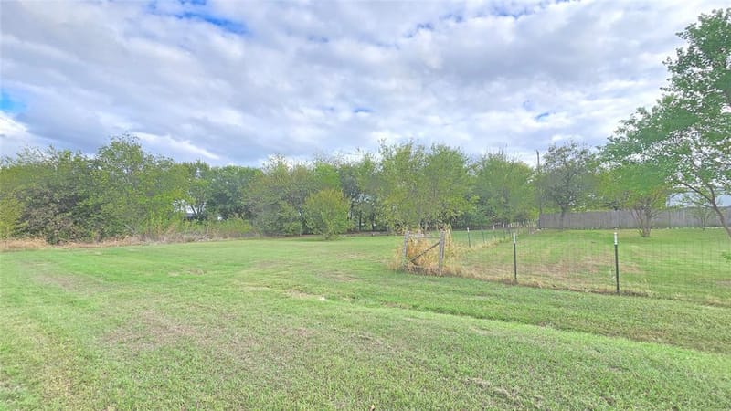 119 Enchanted Lakes Drive, Azle TX 76020 - Photo 40