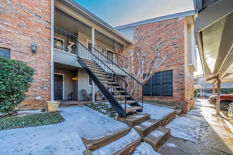 2733 Silver Creek Drive # 205, Arlington TX 76006 - Photo 2
