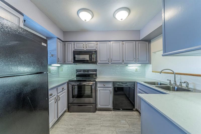 2733 Silver Creek Drive # 205, Arlington TX 76006