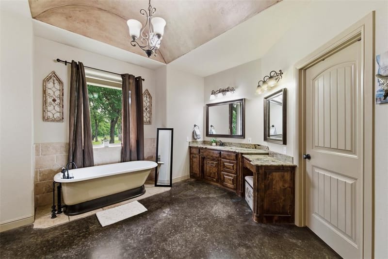 6561 County Road 423, Grandview TX 76050 - Photo 22