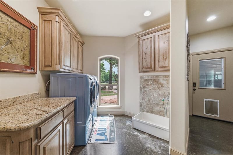 6561 County Road 423, Grandview TX 76050 - Photo 24