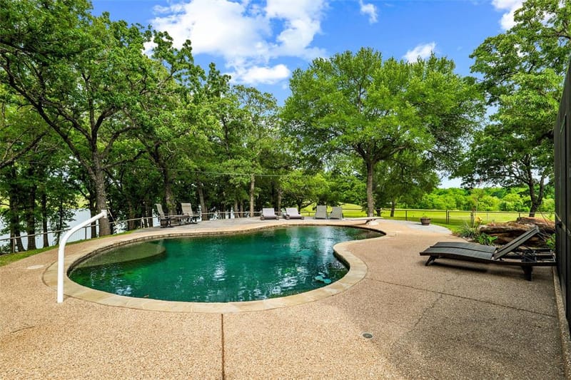 6561 County Road 423, Grandview TX 76050 - Photo 34