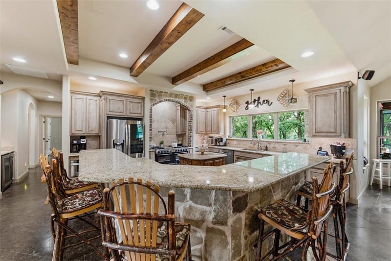 6561 County Road 423, Grandview TX 76050 - Photo 14