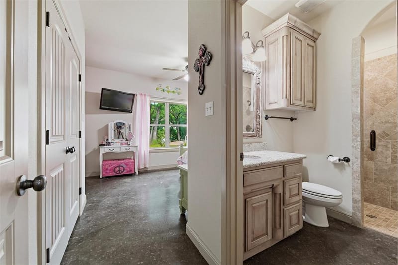 6561 County Road 423, Grandview TX 76050 - Photo 18