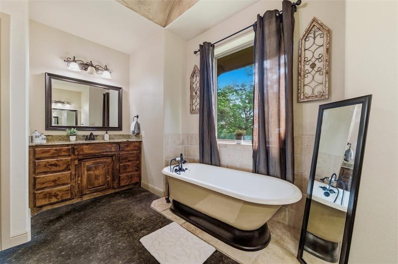 6561 County Road 423, Grandview TX 76050 - Photo 21