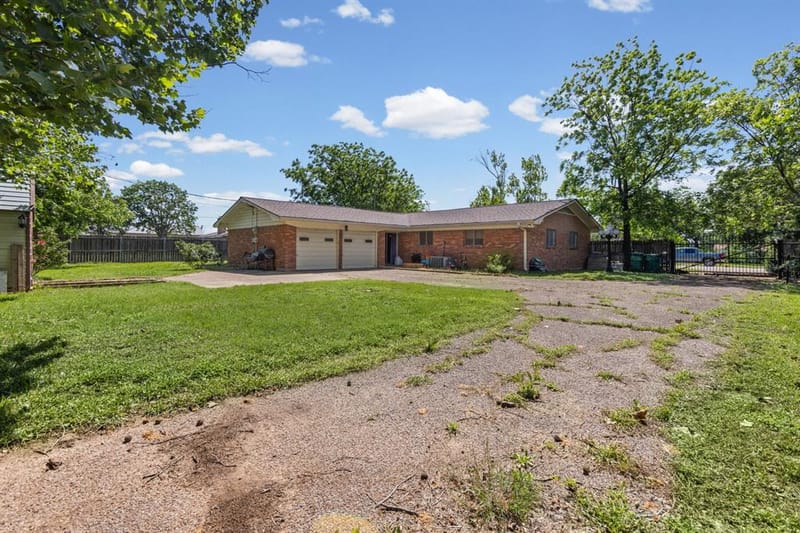 203 Randy Drive, Woodway TX 76712 - Photo 23
