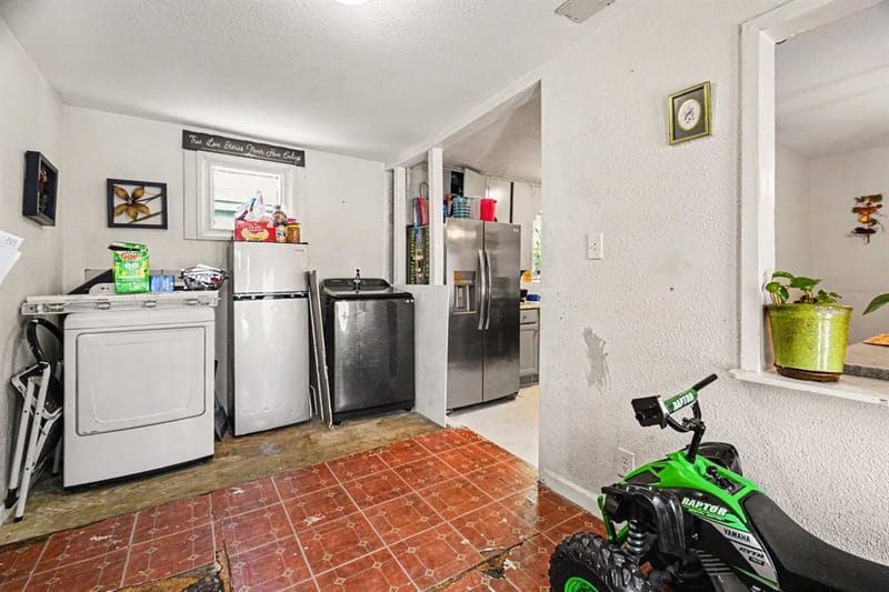 1001 Hillburn Drive, Dallas TX 75217 - Photo 28