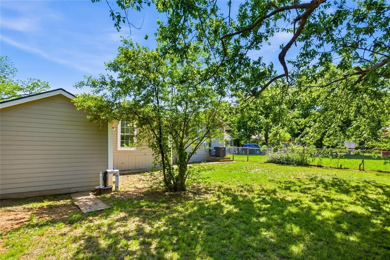 2121 W Bond Street, Denison TX 75020 - Photo 25