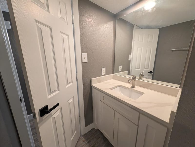 6709 Ridgecrest Court, Fort Worth TX 76133 - Photo 6
