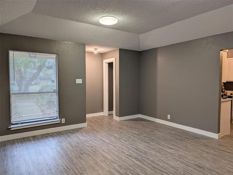 6709 Ridgecrest Court, Fort Worth TX 76133 - Photo 4