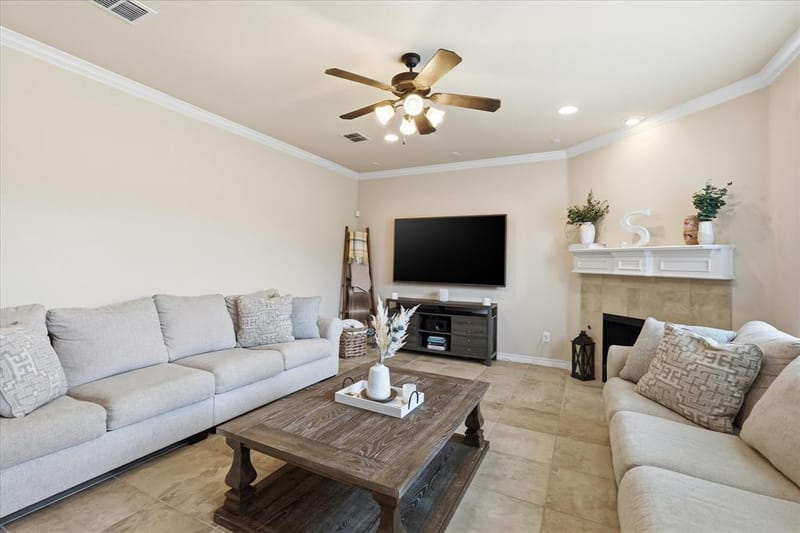 2825 Treasure Cove Drive, Lewisville TX 75056 - Photo 6