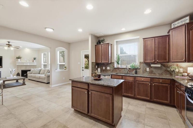 2825 Treasure Cove Drive, Lewisville TX 75056 - Photo 13