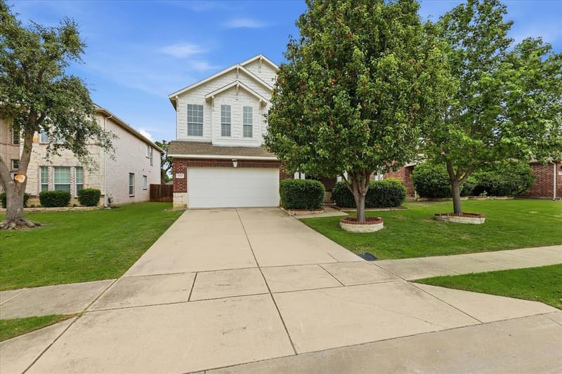 2825 Treasure Cove Drive, Lewisville TX 75056 - Photo 3