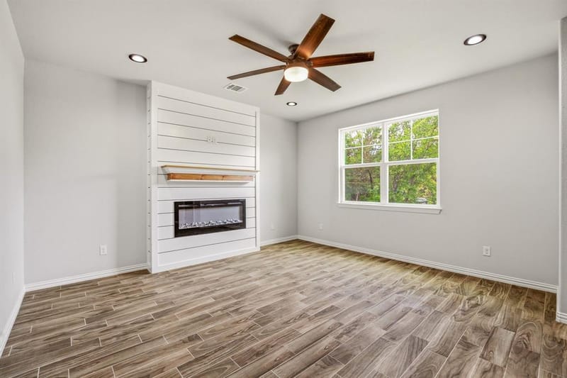 5721 San Jacinto Drive, Granbury TX 76048 - Photo 10