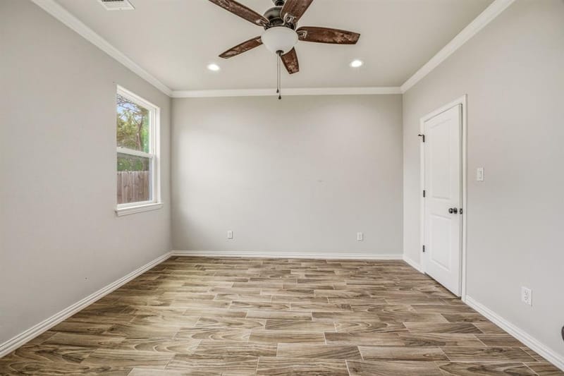5721 San Jacinto Drive, Granbury TX 76048 - Photo 14